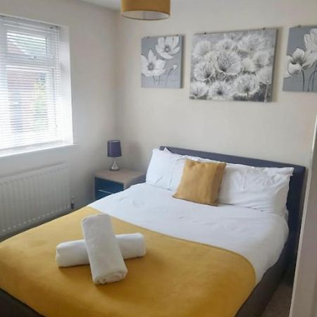 Ashford Holiday Home Smithy Drive Sleeps 5 Free Wifi And Vehicle Parking Kingsnorth Kültér fotó